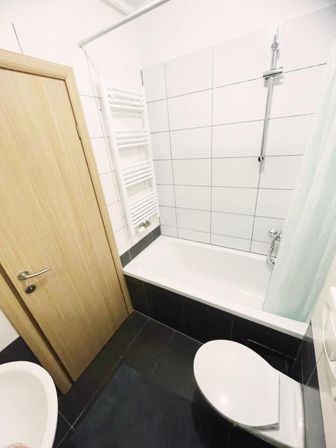 Doma-Lu Apartment-Near Airport And Highway- Free Parking Velika Mlaka Exterior photo